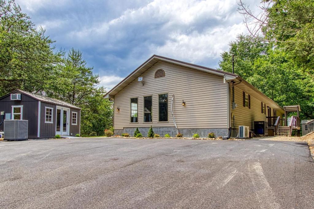 Tranquility Hollow, Indoor Pool, Game Room, 1089 Free Tickets Each Paid Day, Dollywood And More! Sevierville Exterior photo